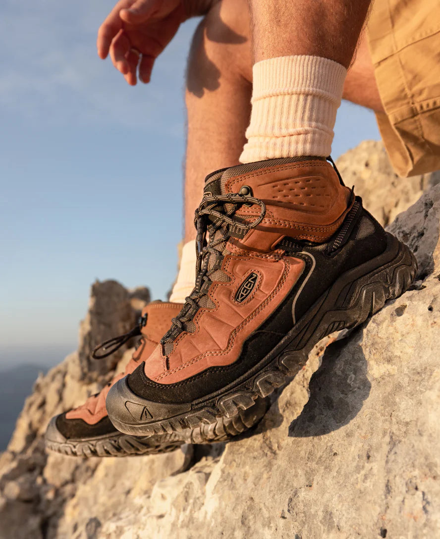 Men's Targhee IV Wide Waterproof Hiking Boot | Bison/Black - Image 7