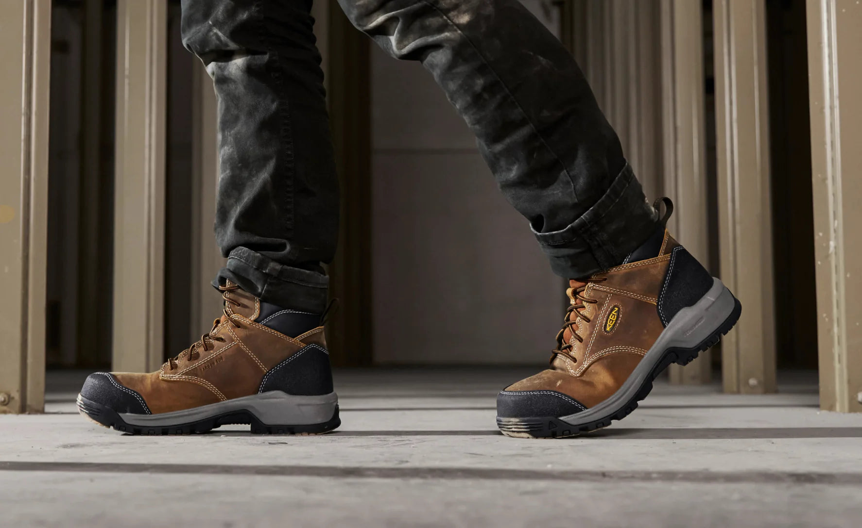 Men's Evanston 6 ESD Boot (Carbon Toe) | Bison/Black - Image 2